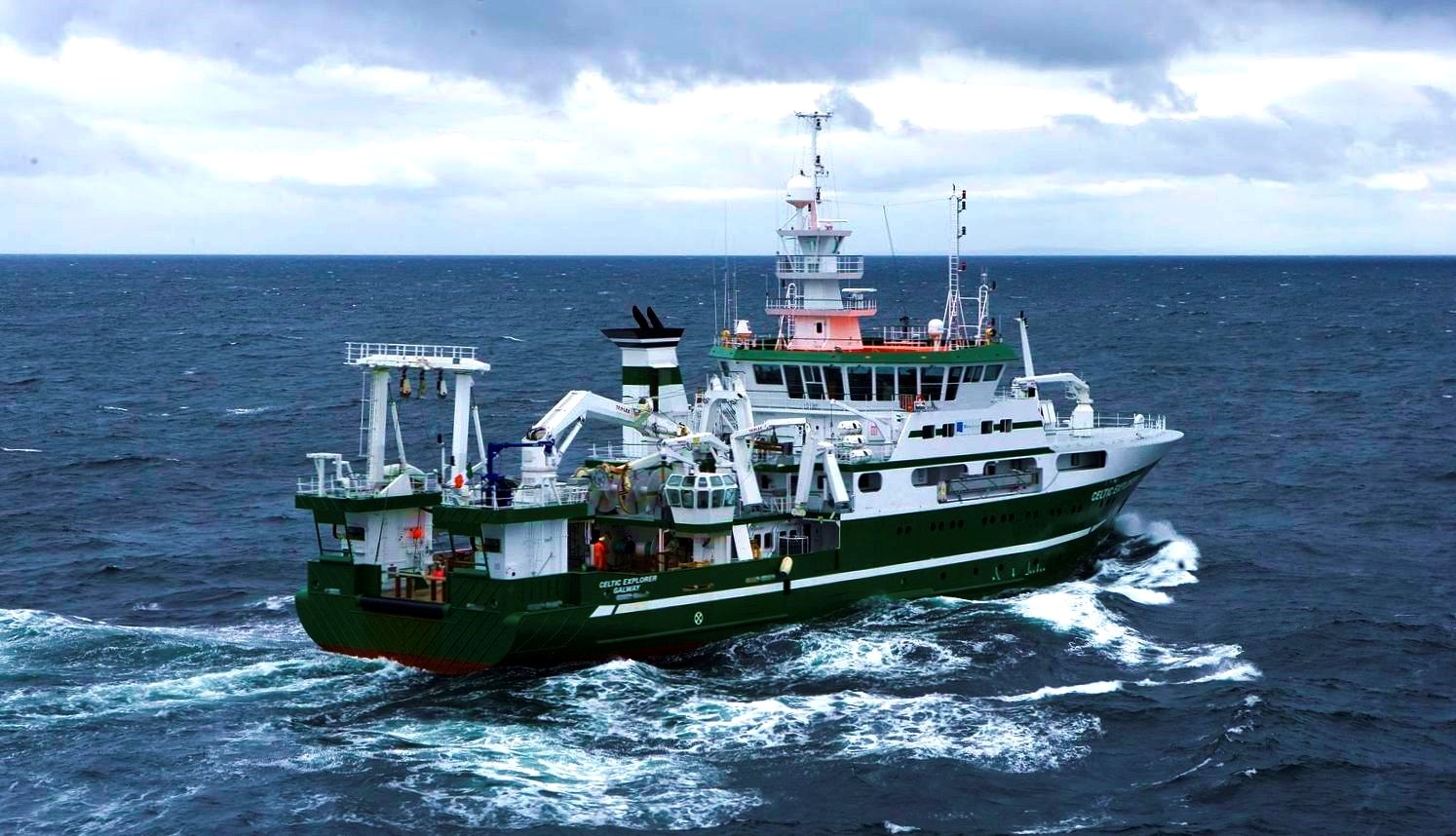 N/r Celtic Explorer nel nord Atlantico.